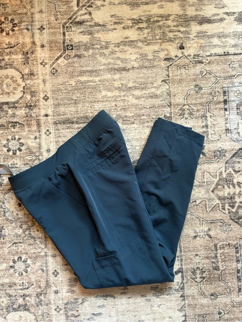 Figs nurse Axim Cargo Scrub Pants size S in dark harbor